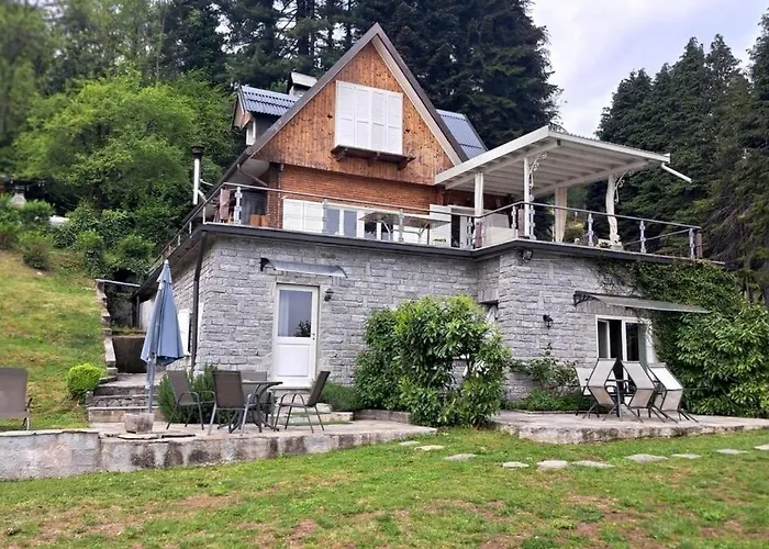 Shambala Casa Luna アパート Someraro